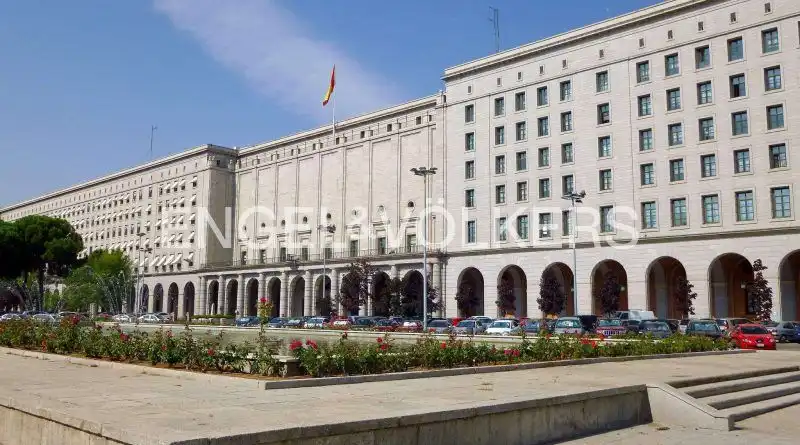 Außenansicht von Wohnung zur Miete in Madrid mit Klimaanlage, Heizung und Möbliert