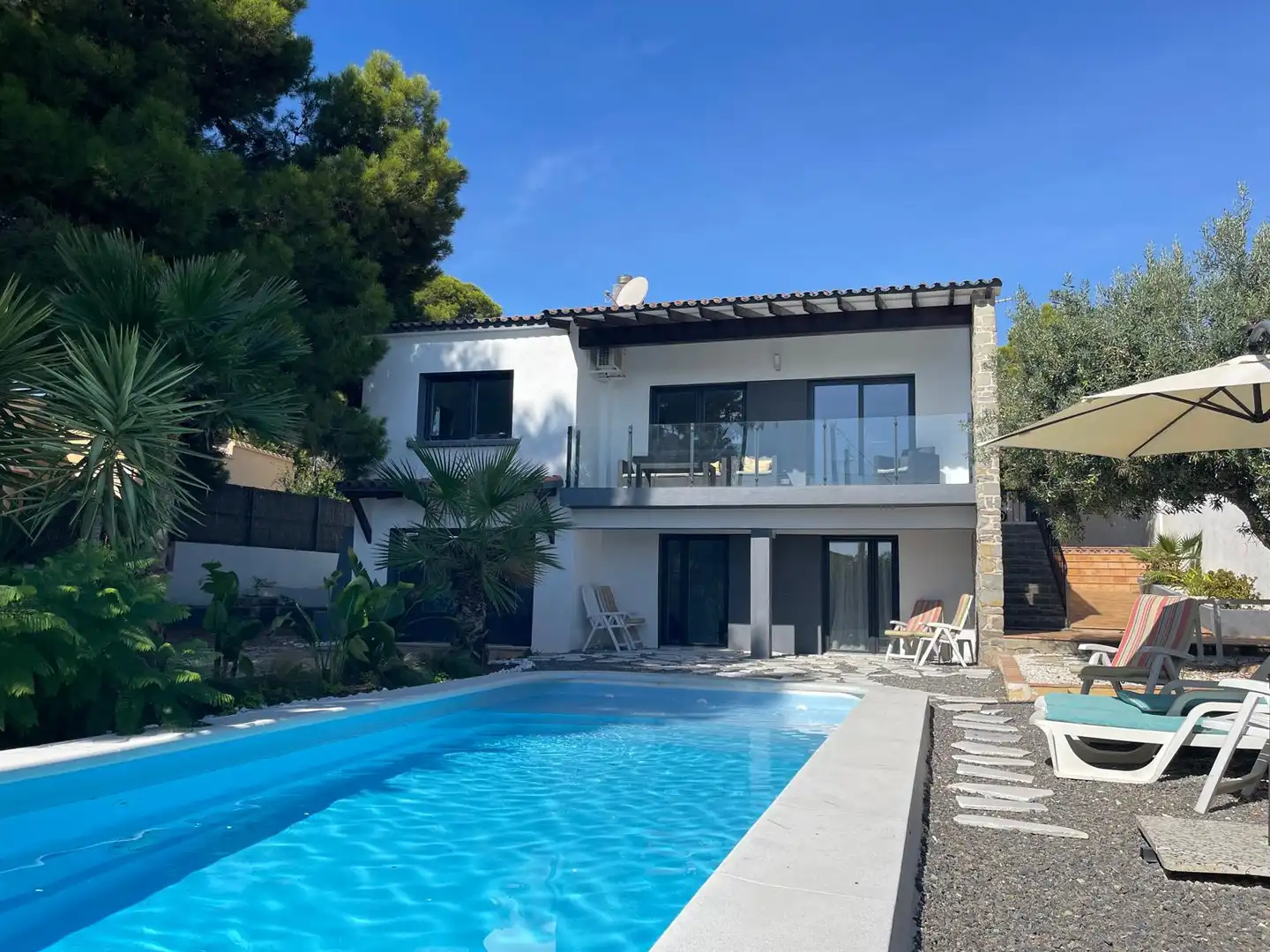 Villa con piscina in vendita a Partida Enchinent