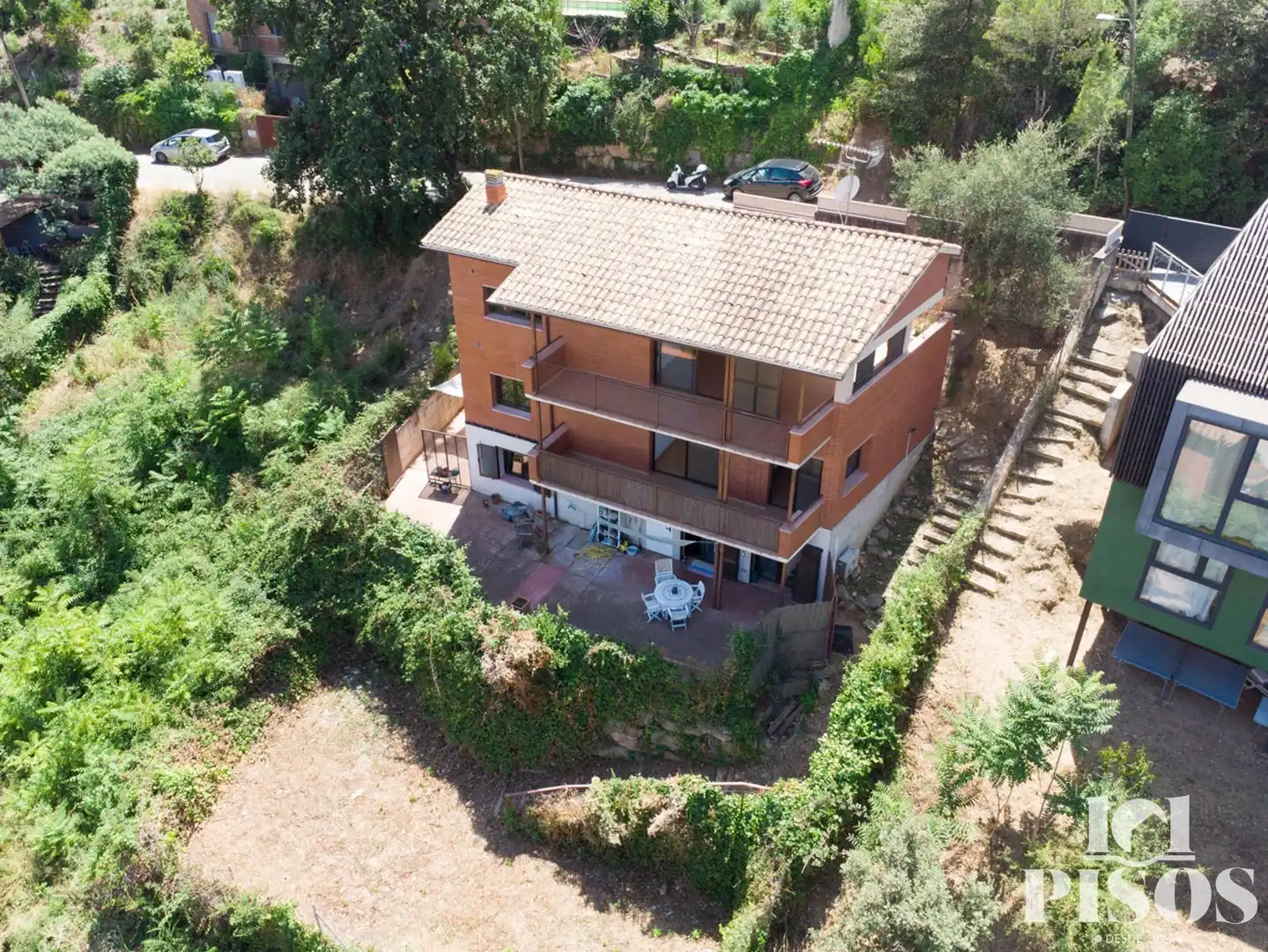 Vista exterior de Casa o xalet en venda en Población de Arroyo amb Aire condicionat, Calefacció i Jardí privat