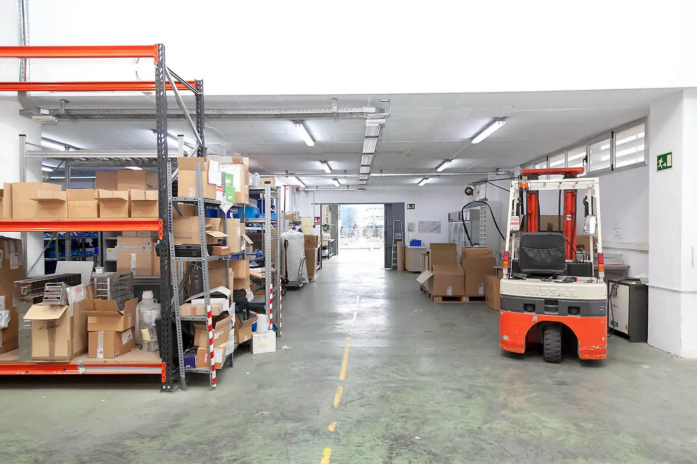 Nave industrial en venta en Molins de Rei con Alarma