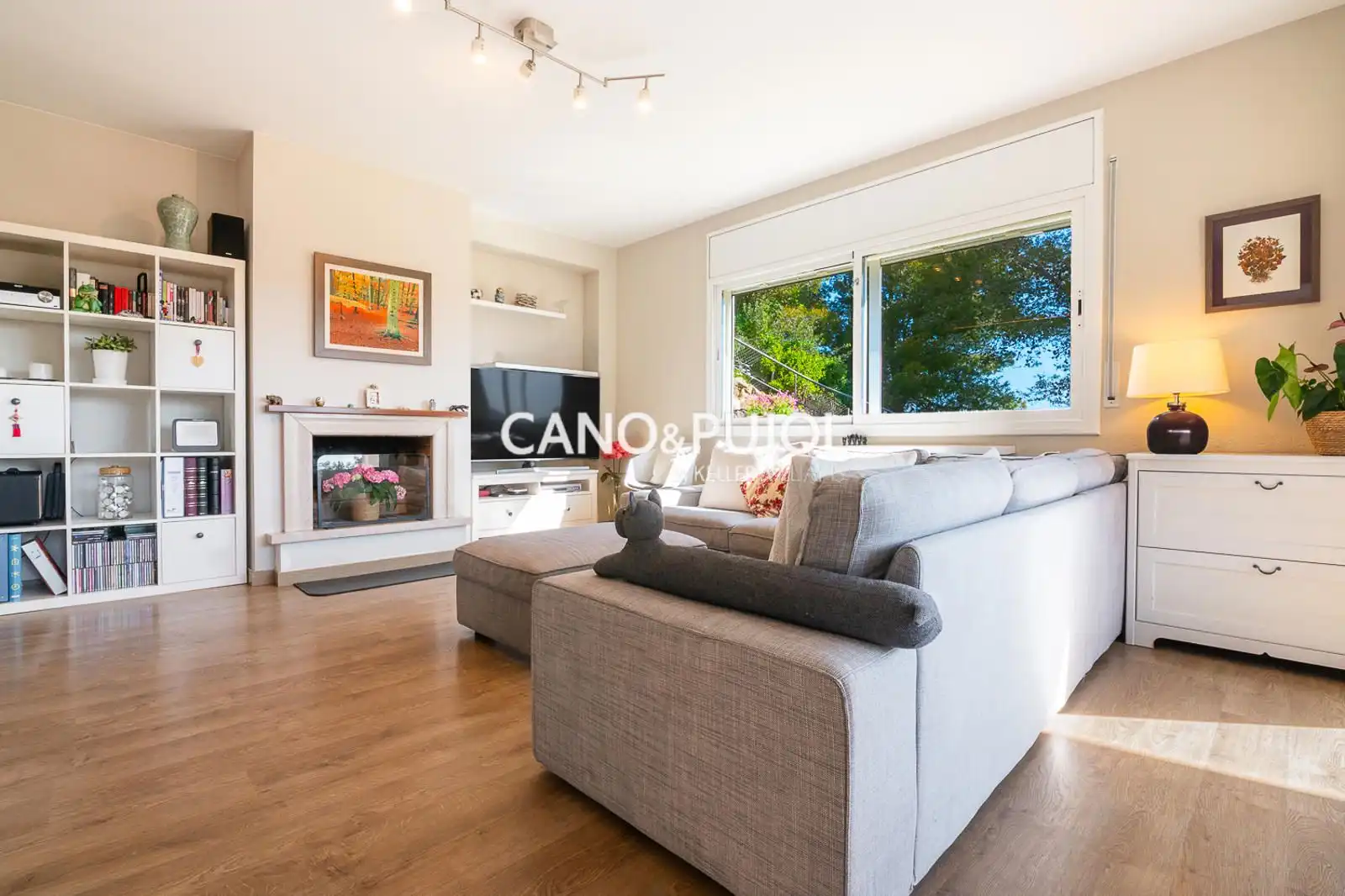 Sala de estar de Casa o chalet en venta en Corbera de Llobregat con Calefacción, Terraza y Trastero
