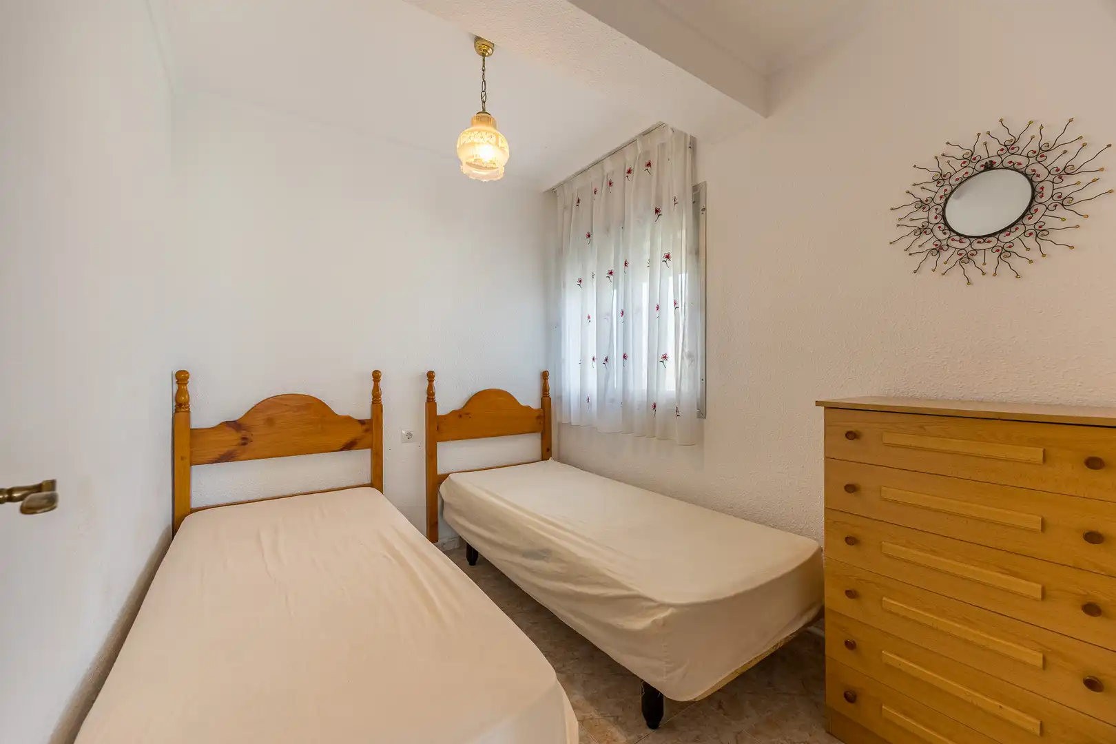 Bedroom of Apartments for sale in Benidorm  with Swimming Pool, Furnished and Community pool