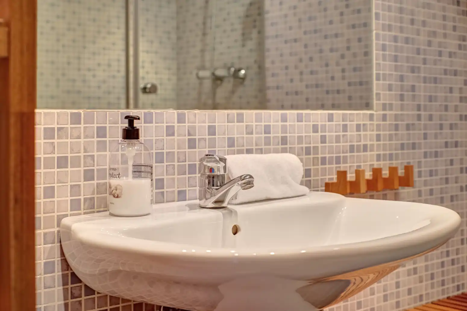 Baño de Piso en venta en  Logroño con Calefacción, Parquet y Amueblado
