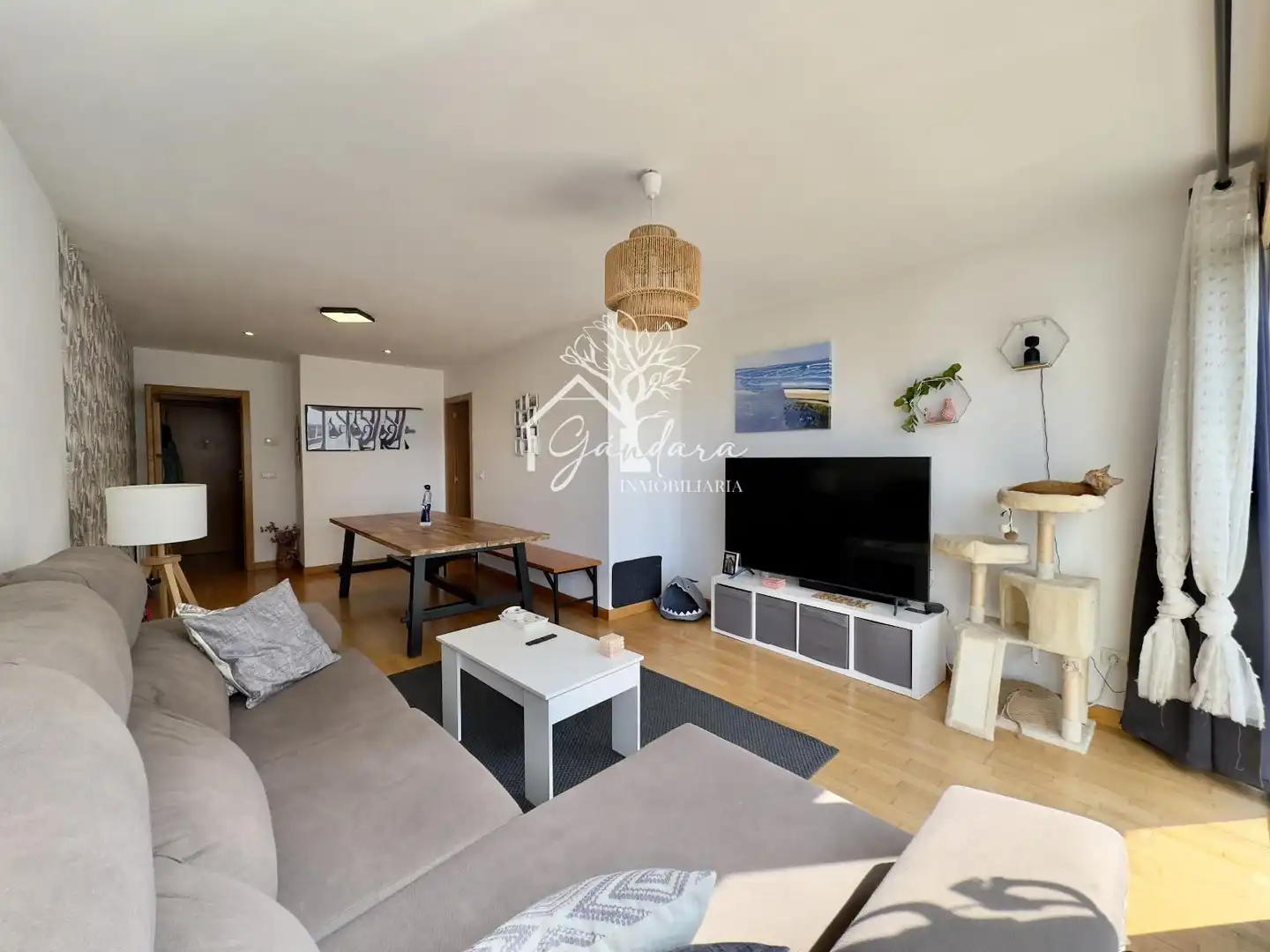 Living room of Flat for sale in Narón  with Heating, Parquet flooring and Storage room