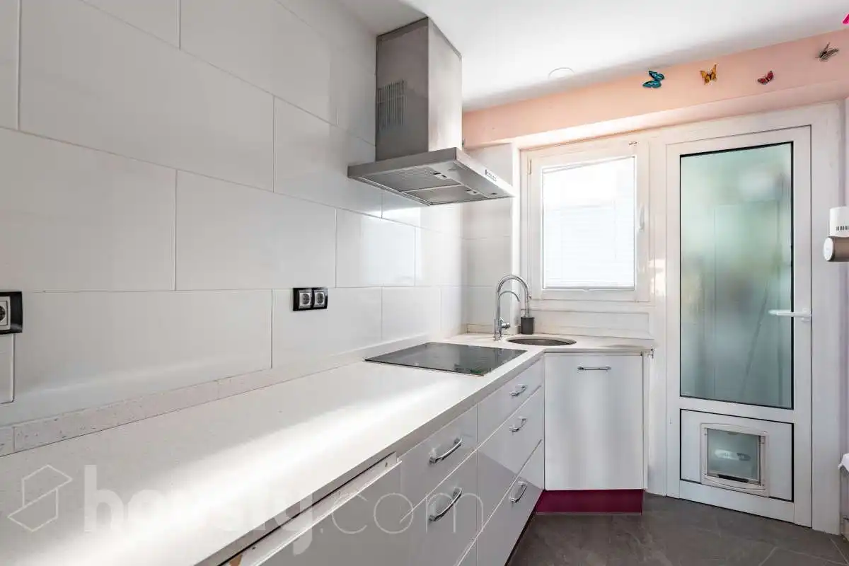 Küche von Wohnung zum Verkauf in Rubí mit Klimaanlage, Heizung und Parkett