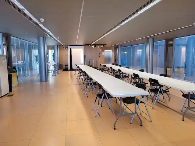 Büro zur Miete in Barcelona mit Klimaanlage, Heizung und Terrasse