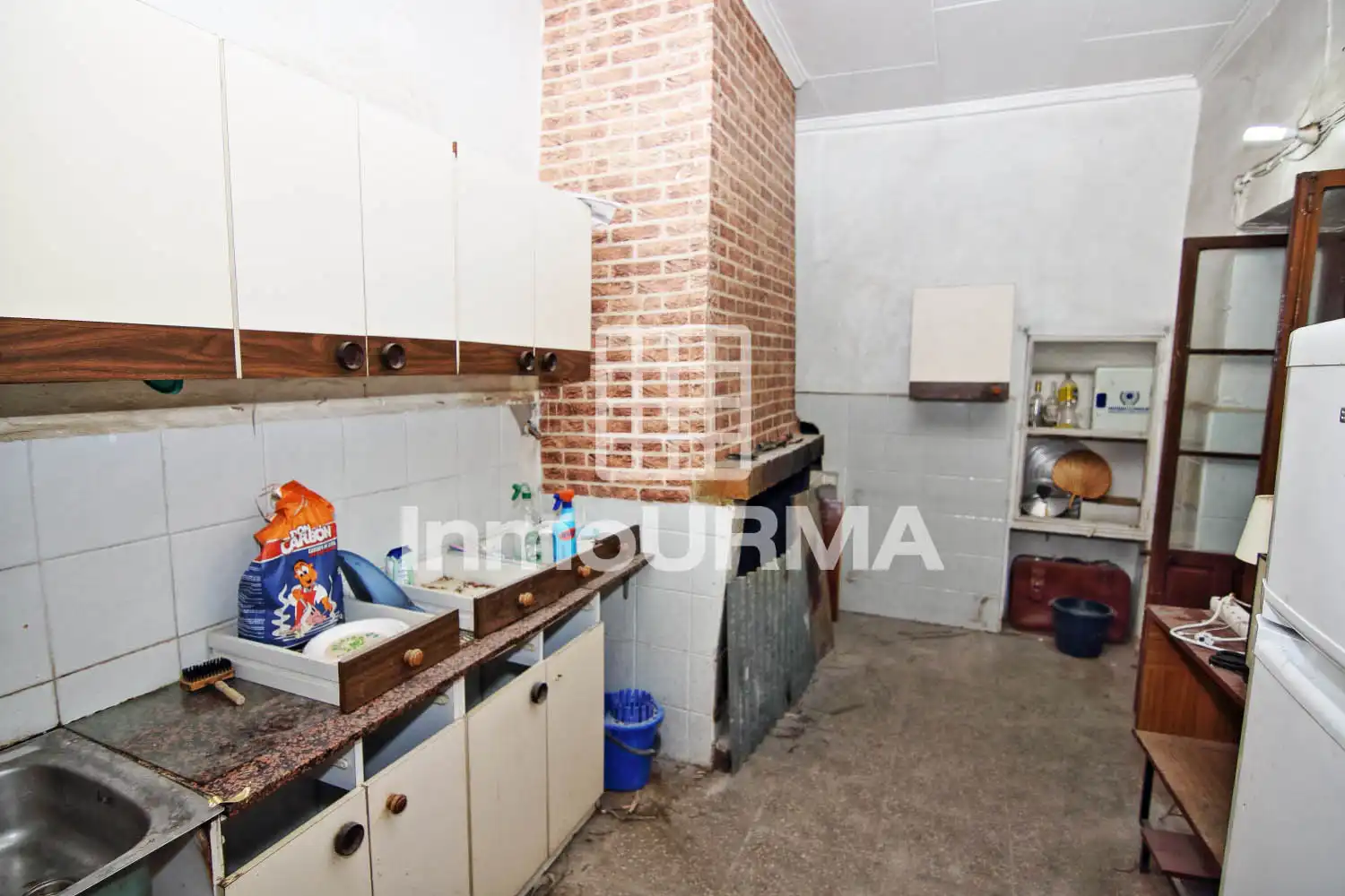 Cuina de Casa o xalet en venda en Elda amb Jardí privat