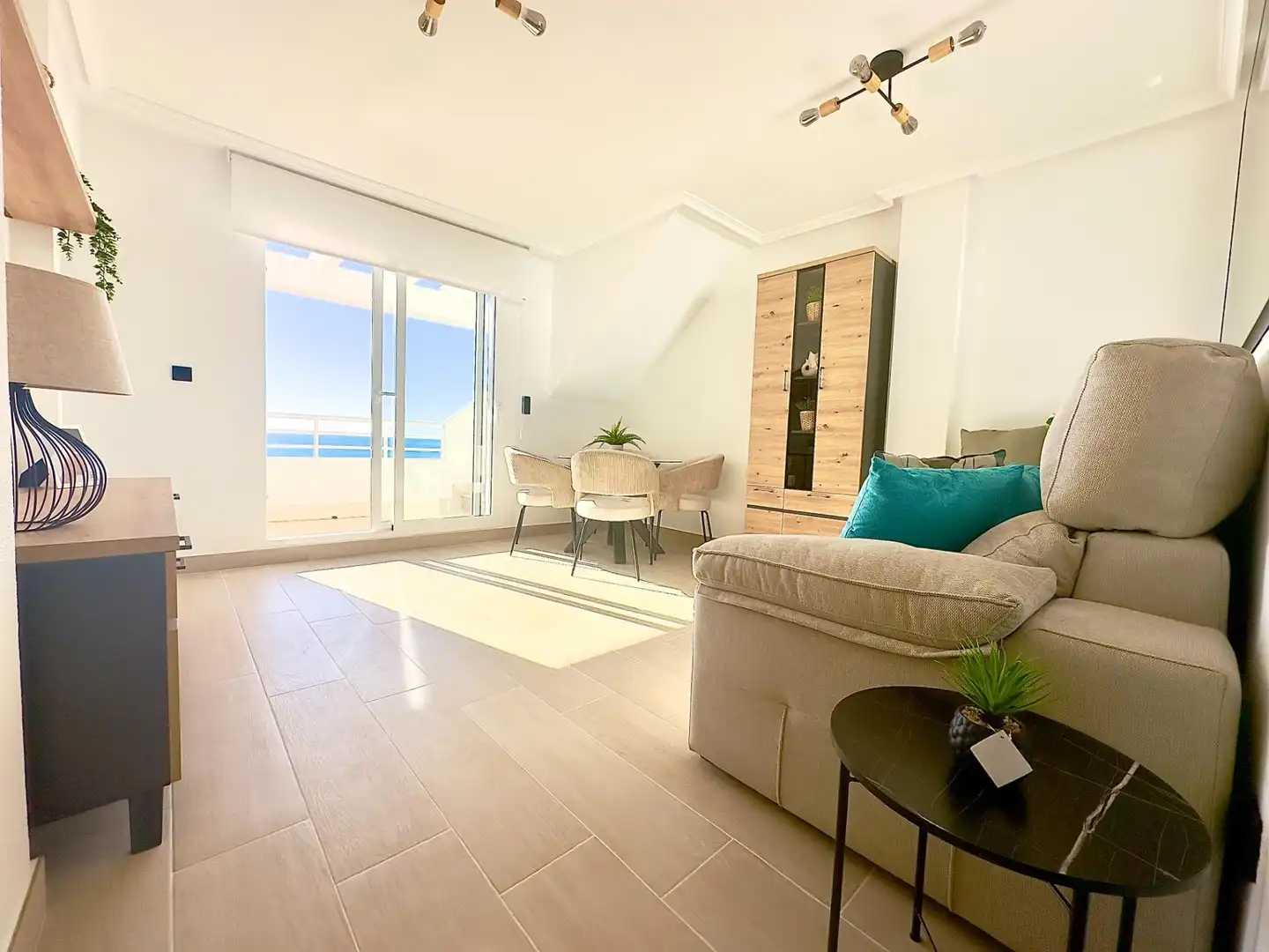 Apartamento con piscina en venta en Avenida Notario Juan José Martínez Román, imagen 2