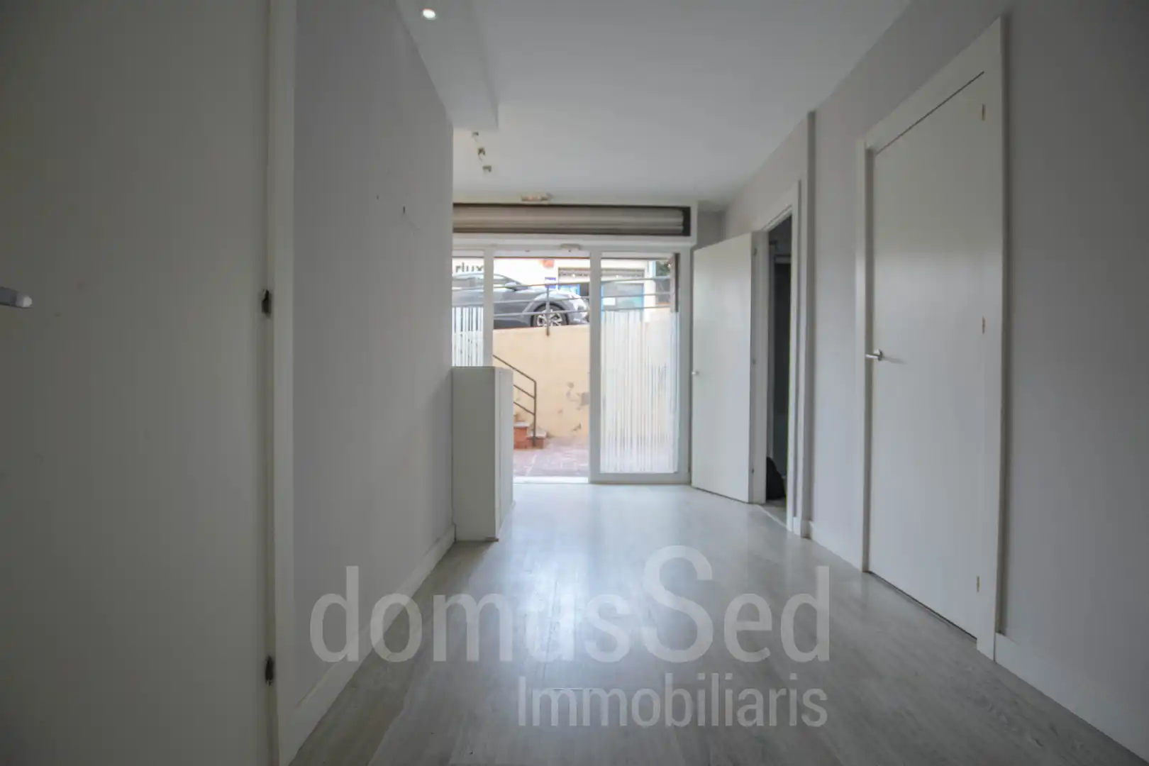 Commercial properties for rent in Alella  with Air Conditioner and Heating