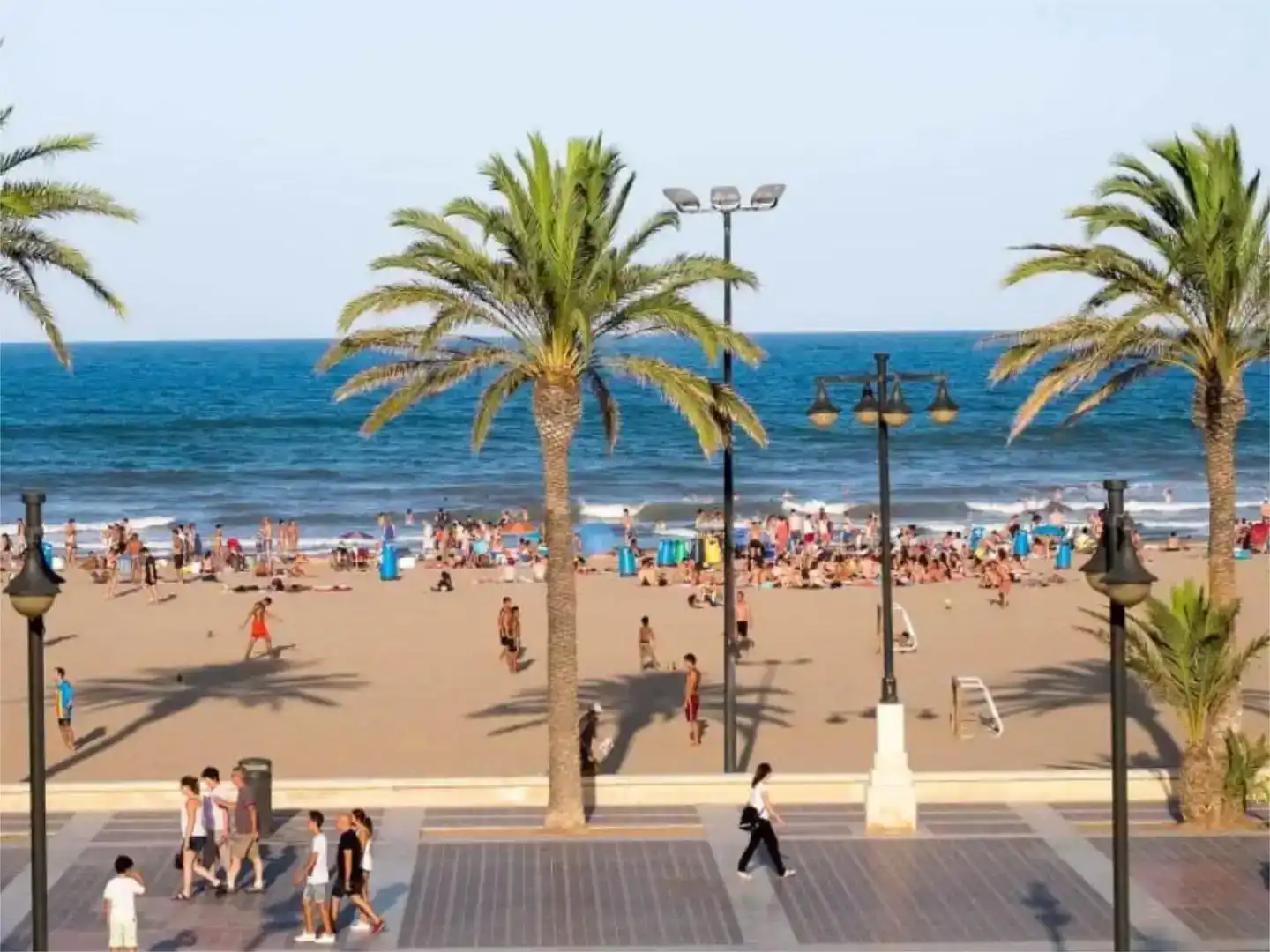 Außenansicht von Dachboden zur Miete in Valencia mit Privatgarten, Parkett und Abstellraum