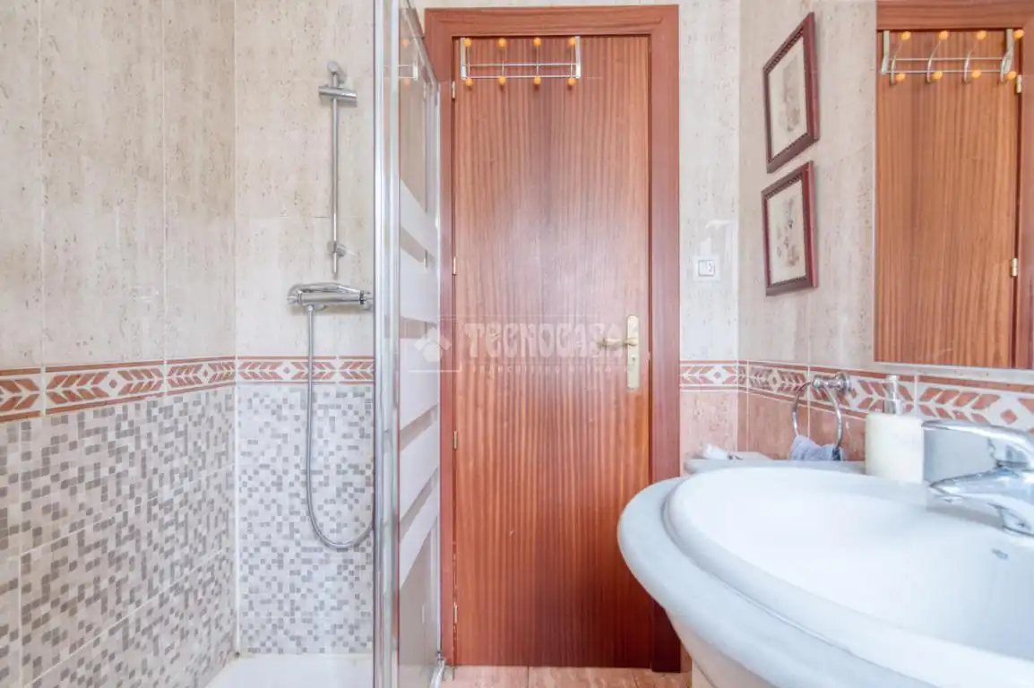 Baño de Piso en venta en Salamanca con Calefacción y Balcón