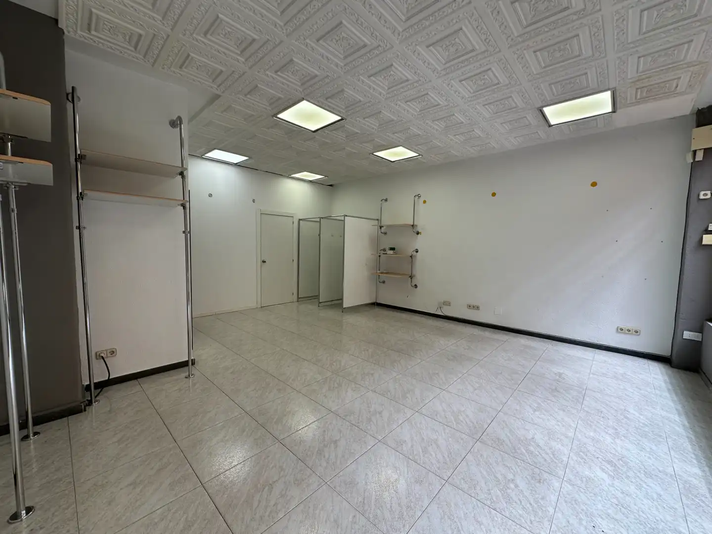 Locale commerciale in affitto a Calle Obispo Cobos, imagen 2