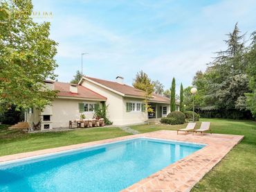Villa con piscina in vendita a Valle del Baztan