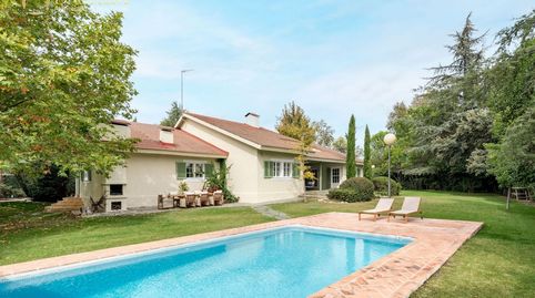 INMEJORABLE CHALET INDEPENDIENTE DE 6 HABITACIONES EN LAS LOMAS BOADILLA DEL MONTE