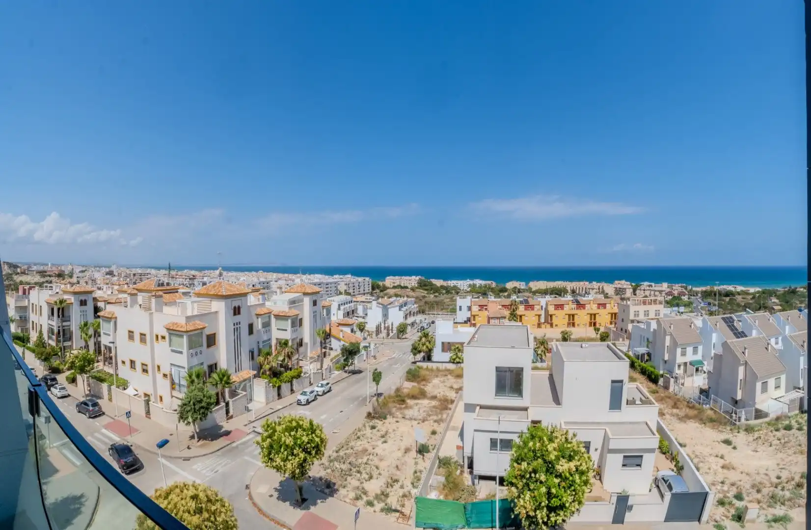 Vista exterior de Àtic en venda en Guardamar del Segura amb Aire condicionat, Calefacció i Moblat