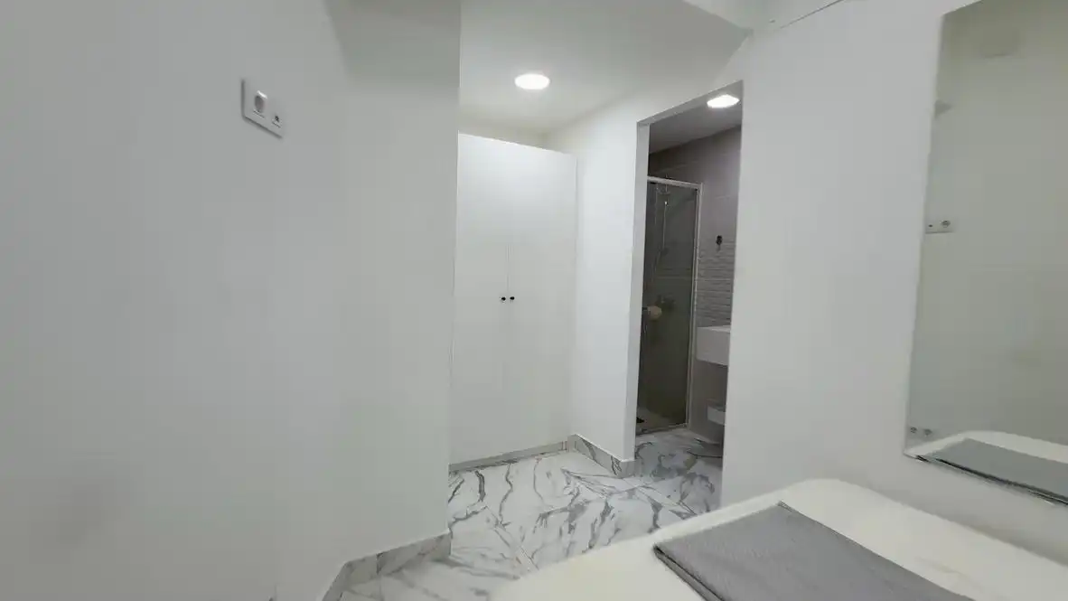 Bathroom of Duplexes for rent in Madrid  with Air Conditioner, Heating and Furnished