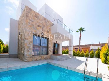 Villa con balcone in vendita a Centro