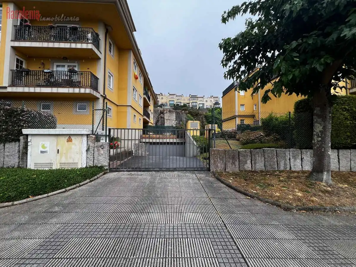 Vista exterior de Pis en venda en A Coruña Capital  amb Calefacció, Traster i Balcó