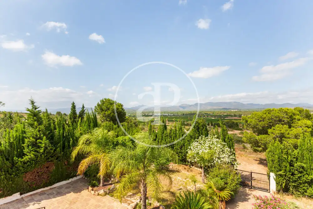 Jardí de Casa o xalet en venda en La Pobla de Vallbona amb Aire condicionat, Calefacció i Jardí privat