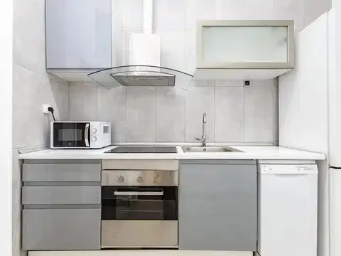 Cocina de Piso en venta en Barcelona con Aire acondicionado, Horno y Balcón