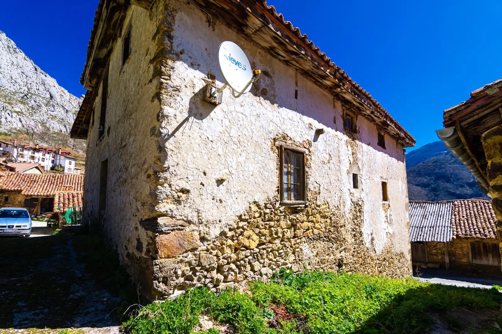 Exterior view of Houses for sale in Vega de Liébana  with Terrace