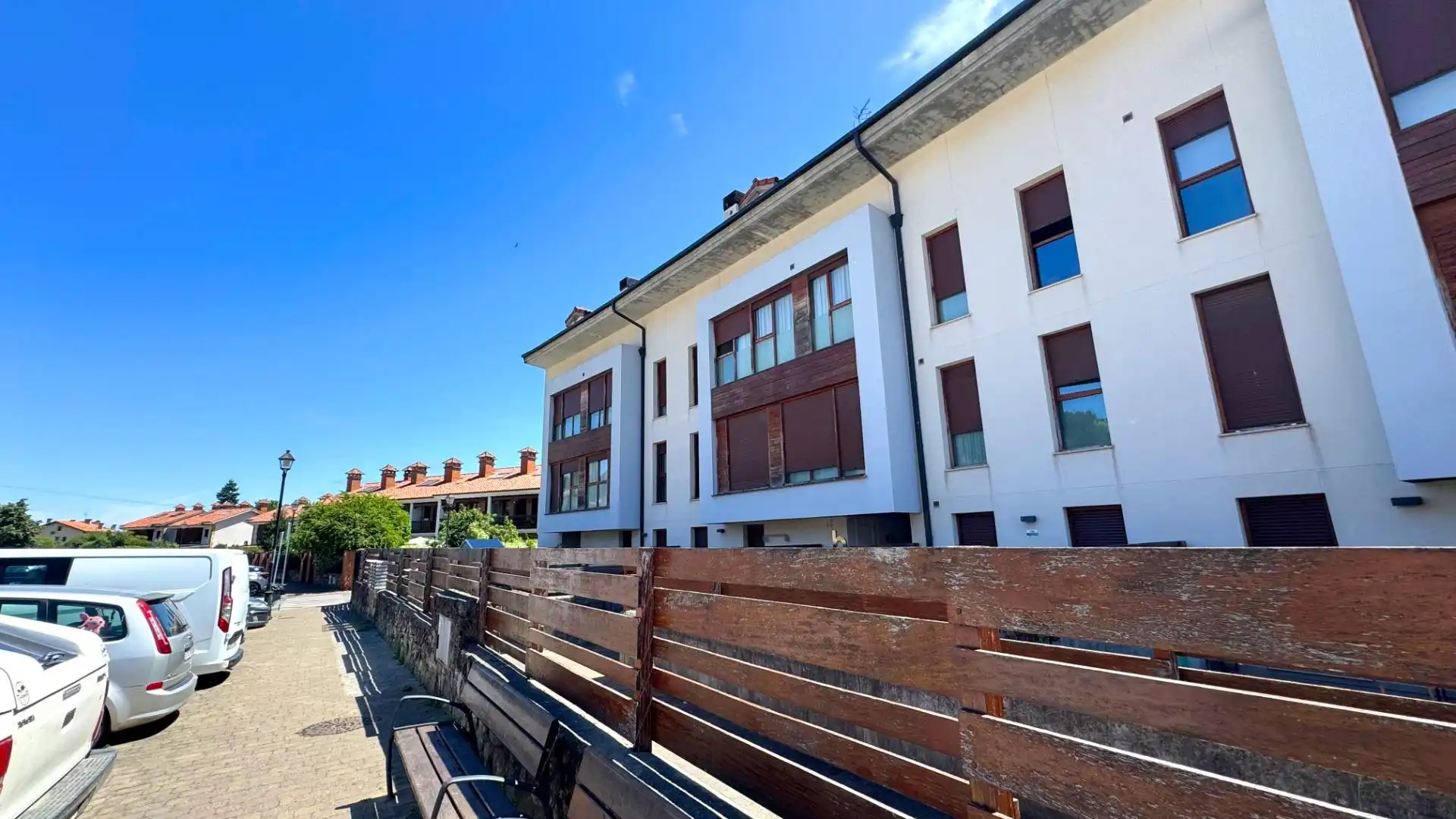 Vista exterior de Dúplex en venta en Cartes con Calefacción, Trastero y Amueblado