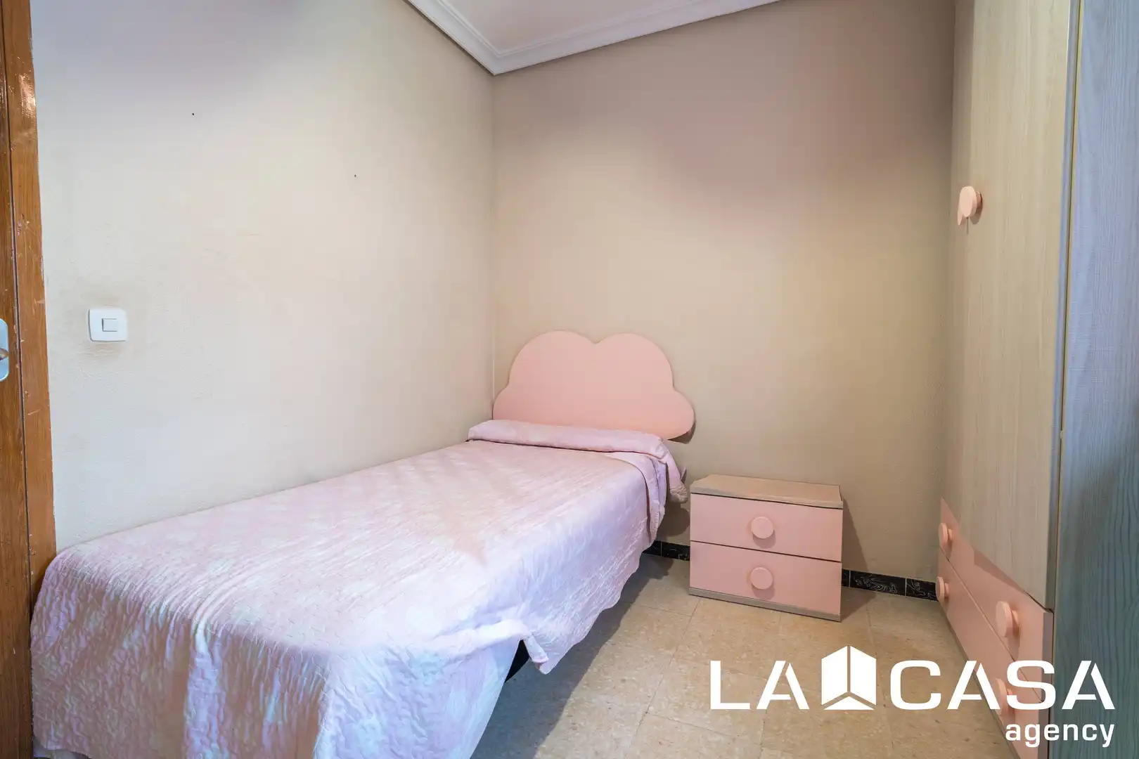 Habitación de Piso en venta en Dos Hermanas con Aire acondicionado, Terraza y Balcón