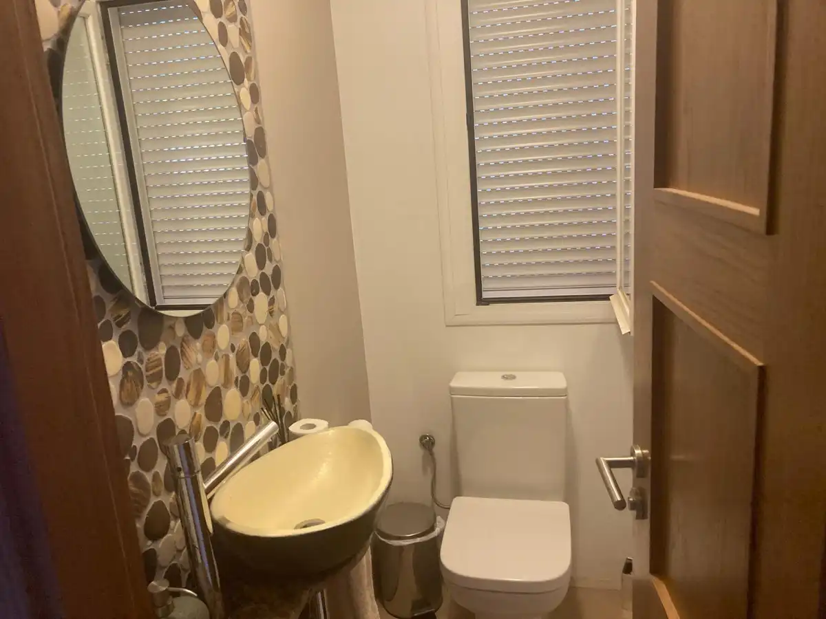 Baño de Casa adosada en venta en Estepona con Aire acondicionado, Terraza y Amueblado