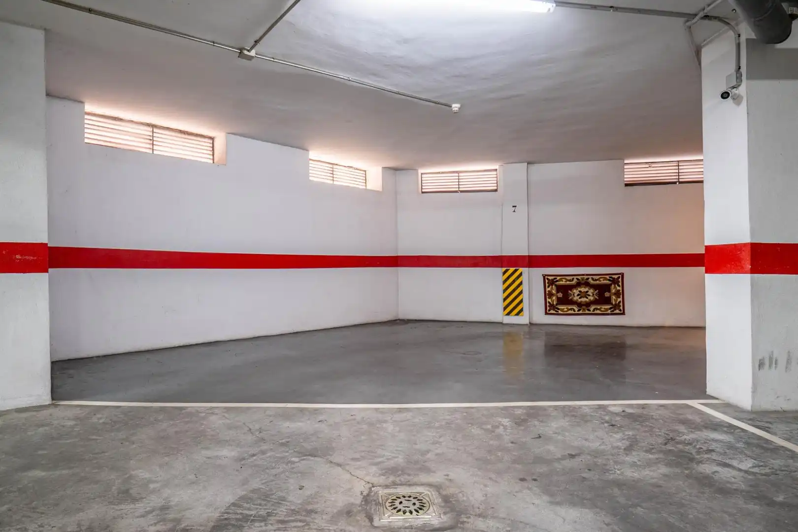 Parking of Flat for sale in Granada  with Air Conditioner, Heating and Terrace