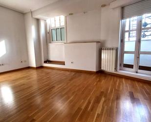 Living room of Apartment to rent in A Coruña Capital   with Heating, Parquet flooring and Storage room