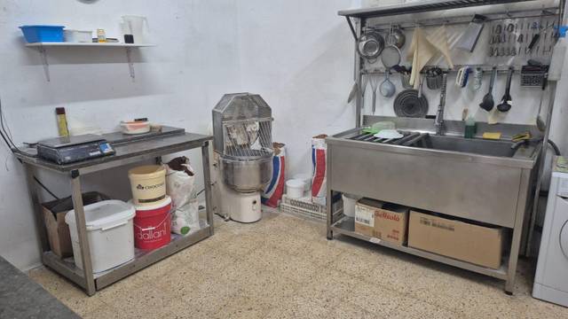 Local comercial en Alquiler en Sant Crist