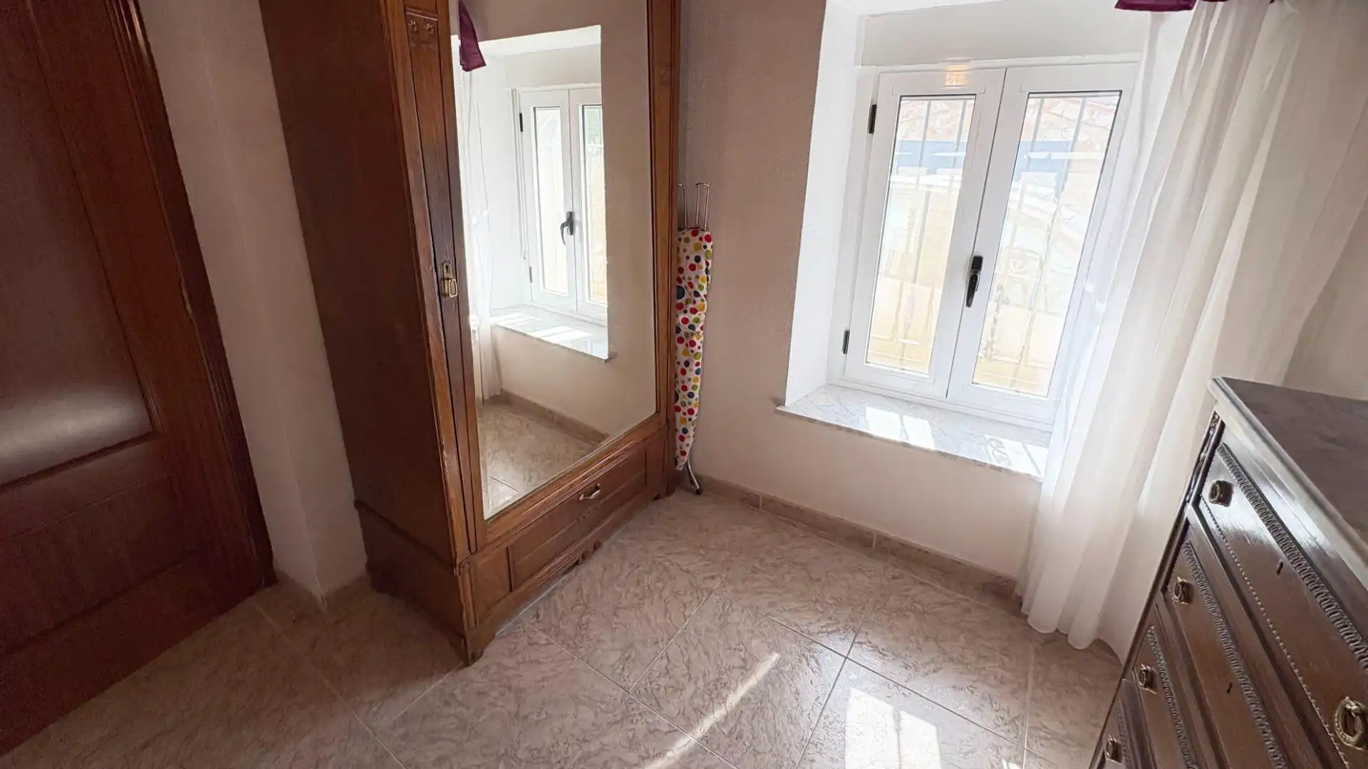 Dormitori de Casa o xalet en venda en Pedrosillo de los Aires amb Calefacció i Moblat