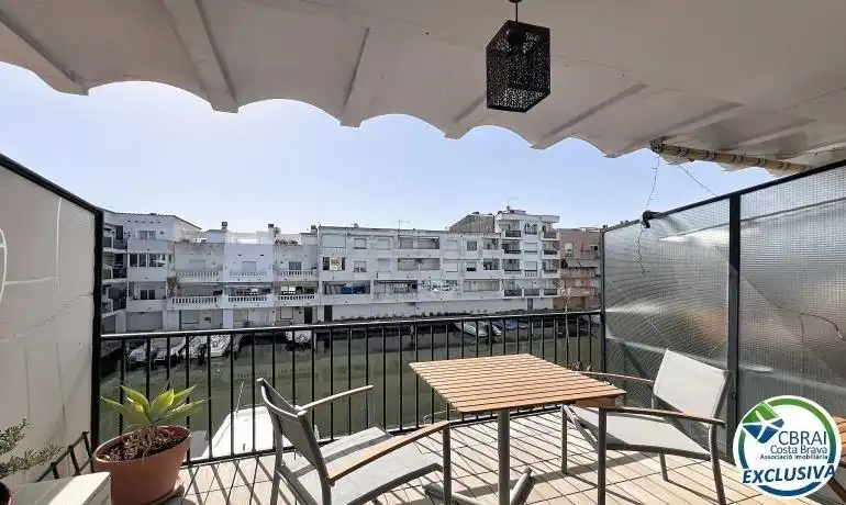 Terrassa de Apartament en venda en Empuriabrava amb Aire condicionat