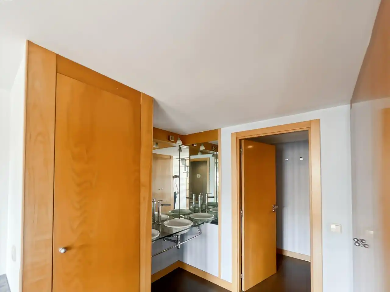 Baño de Piso en venta en Madrid con Aire acondicionado, Calefacción y Piscina comunitaria