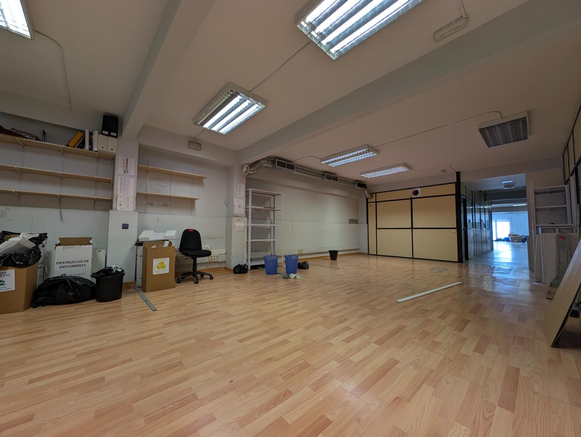 Premises for sale in  Barcelona Capital  with Air Conditioner
