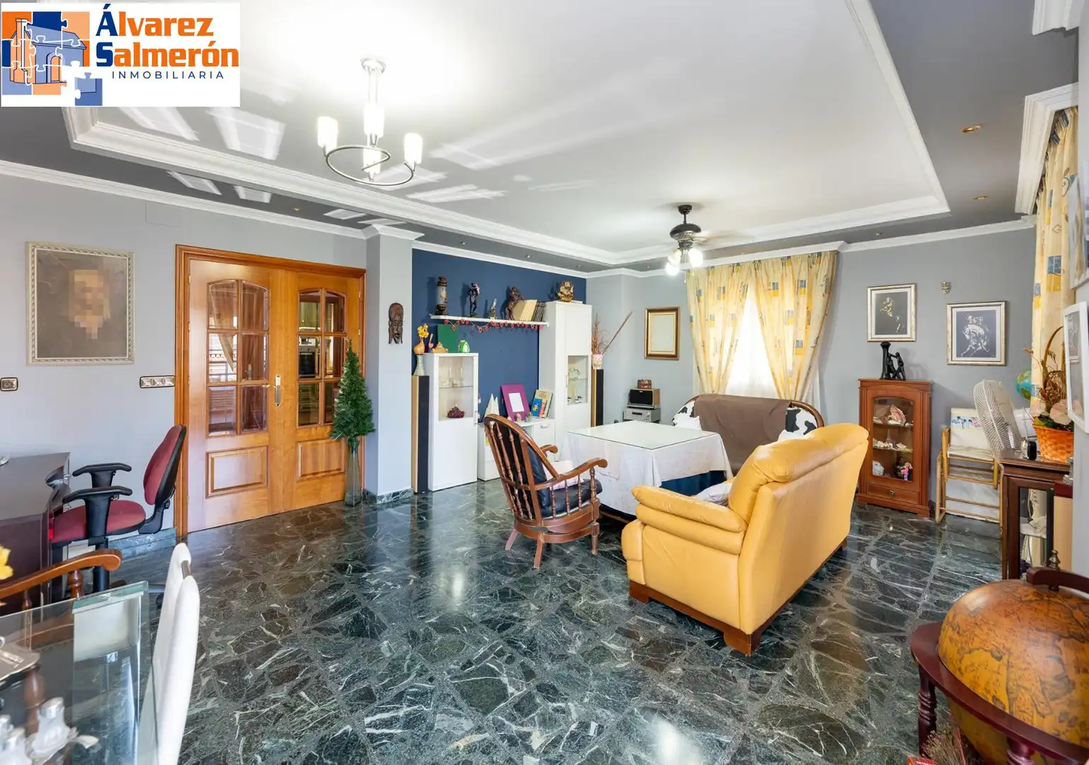 Sala de estar de Casa o chalet en venta en Monachil con Aire acondicionado, Calefacción y Jardín privado