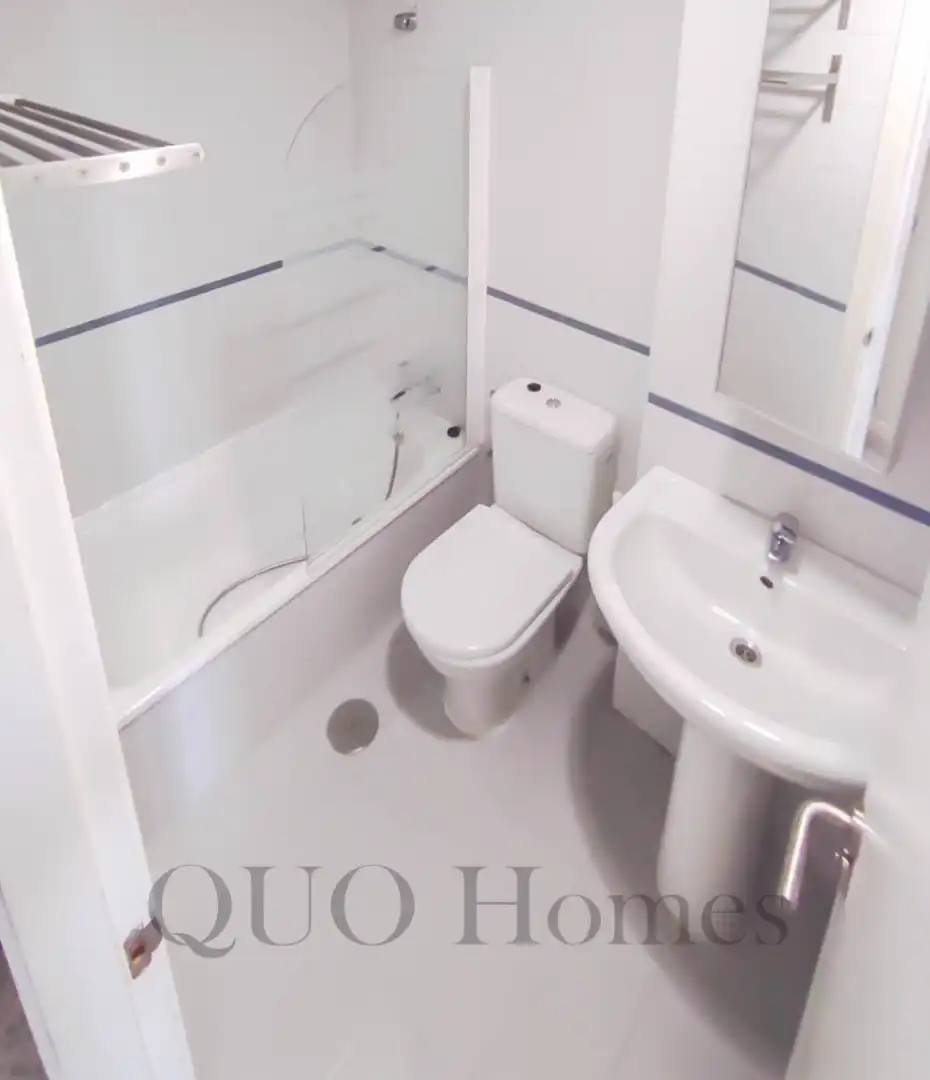 Bathroom of Flat for sale in Jerez de la Frontera  with Air Conditioner, Terrace and Storage room