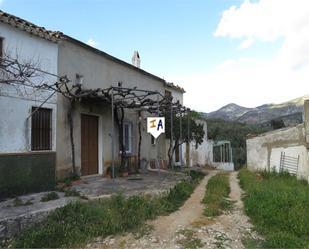 Vista exterior de Finca rústica en venda en Fuensanta de Martos amb Traster