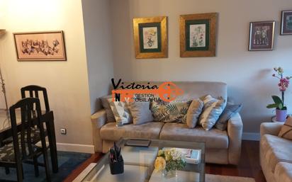 Living room of Flat for sale in Castro-Urdiales  with Heating, Terrace and Community pool