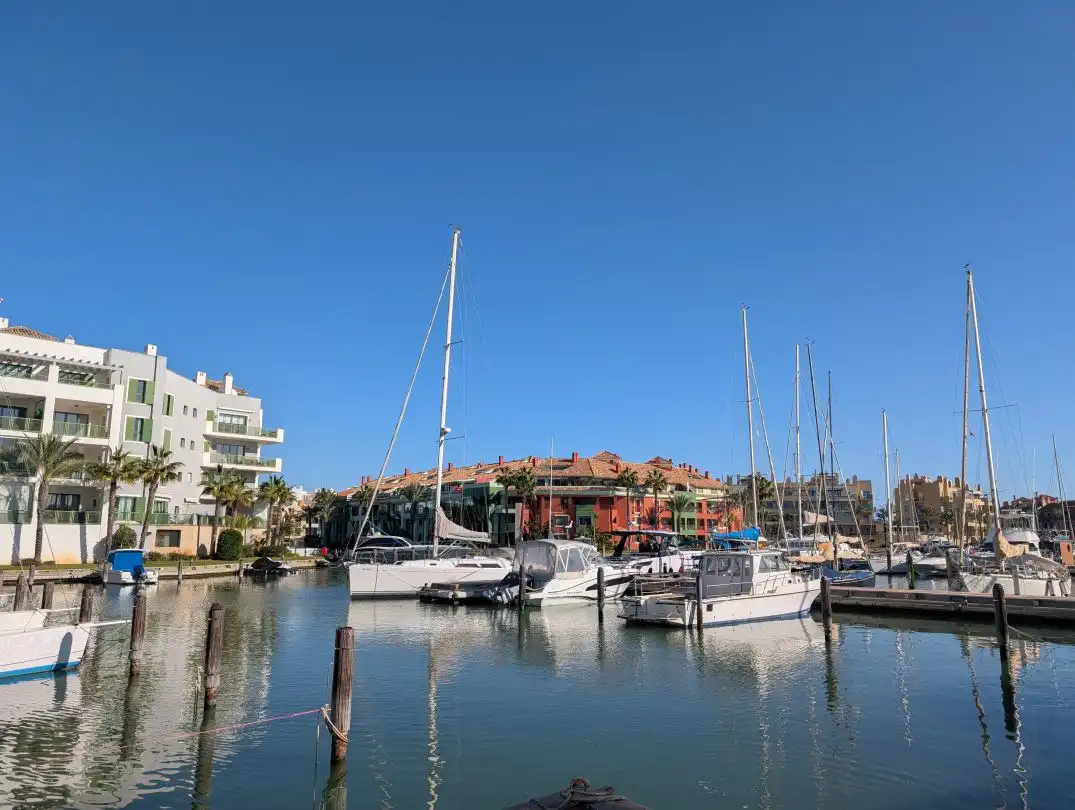 Exterior view of Flat for rent in Sotogrande  with Air Conditioner, Heating and Terrace