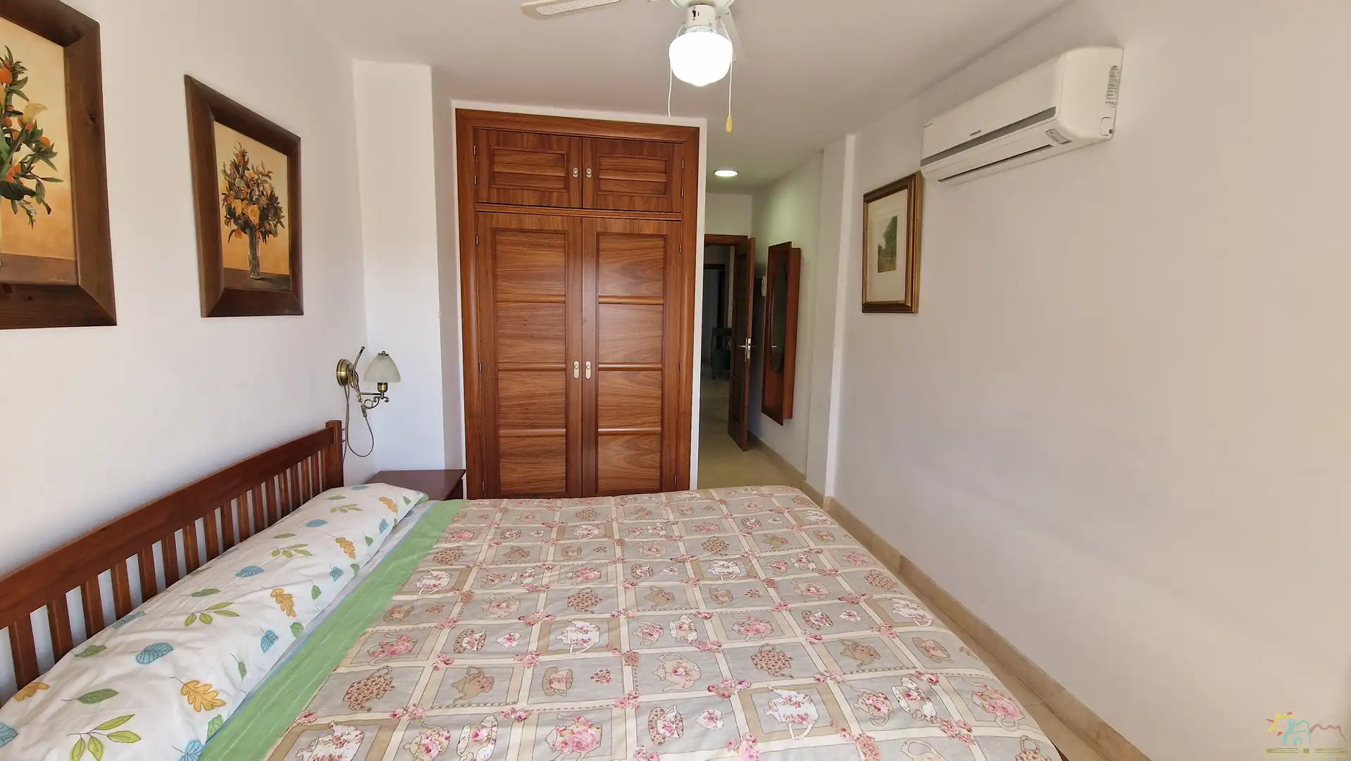 Schlafzimmer von Einfamilien-Reihenhaus zum Verkauf in Diezma mit Klimaanlage, Heizung und Privatgarten
