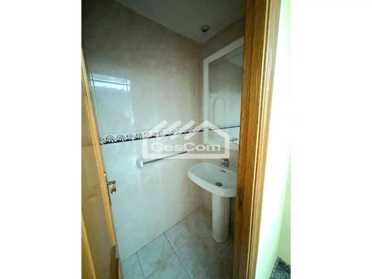 Baño de Casa adosada en venta en Escaldes – Engordany con Calefacción y Jardín privado