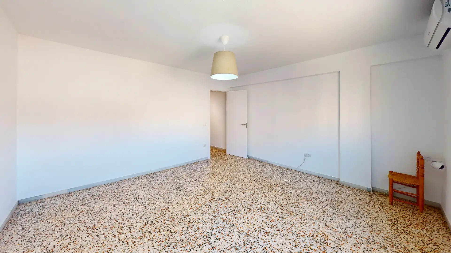 Piso en venta en Almería con Aire acondicionado, Calefacción y Terraza