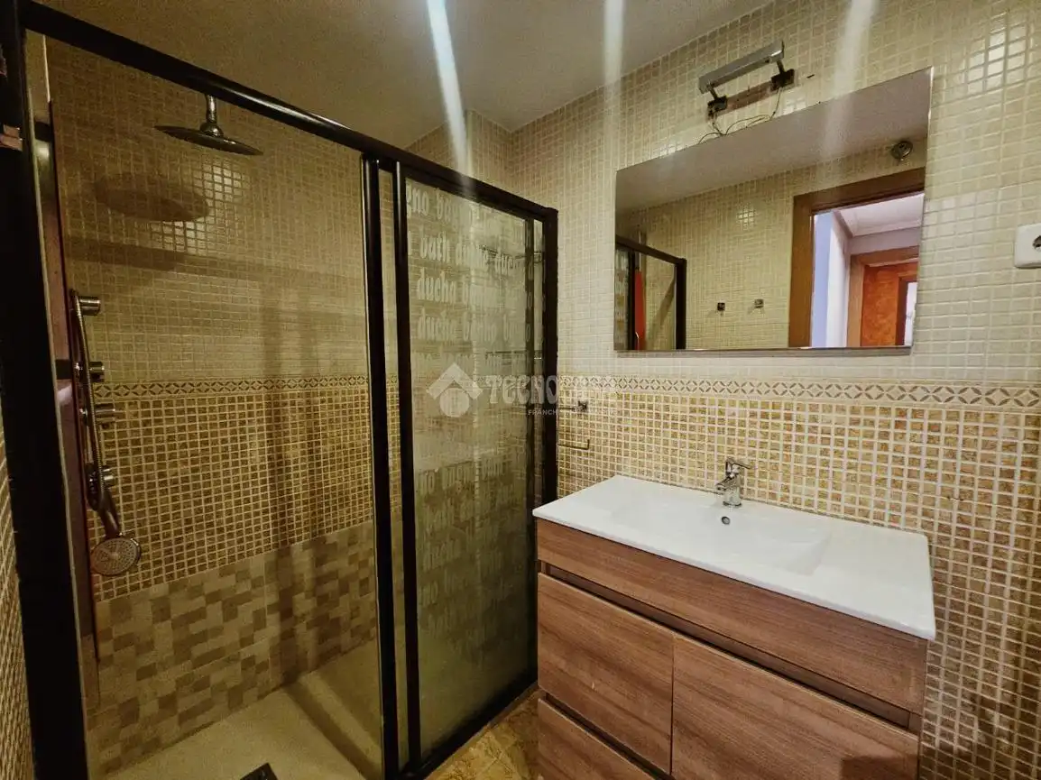 Bathroom of Flat for sale in Parla