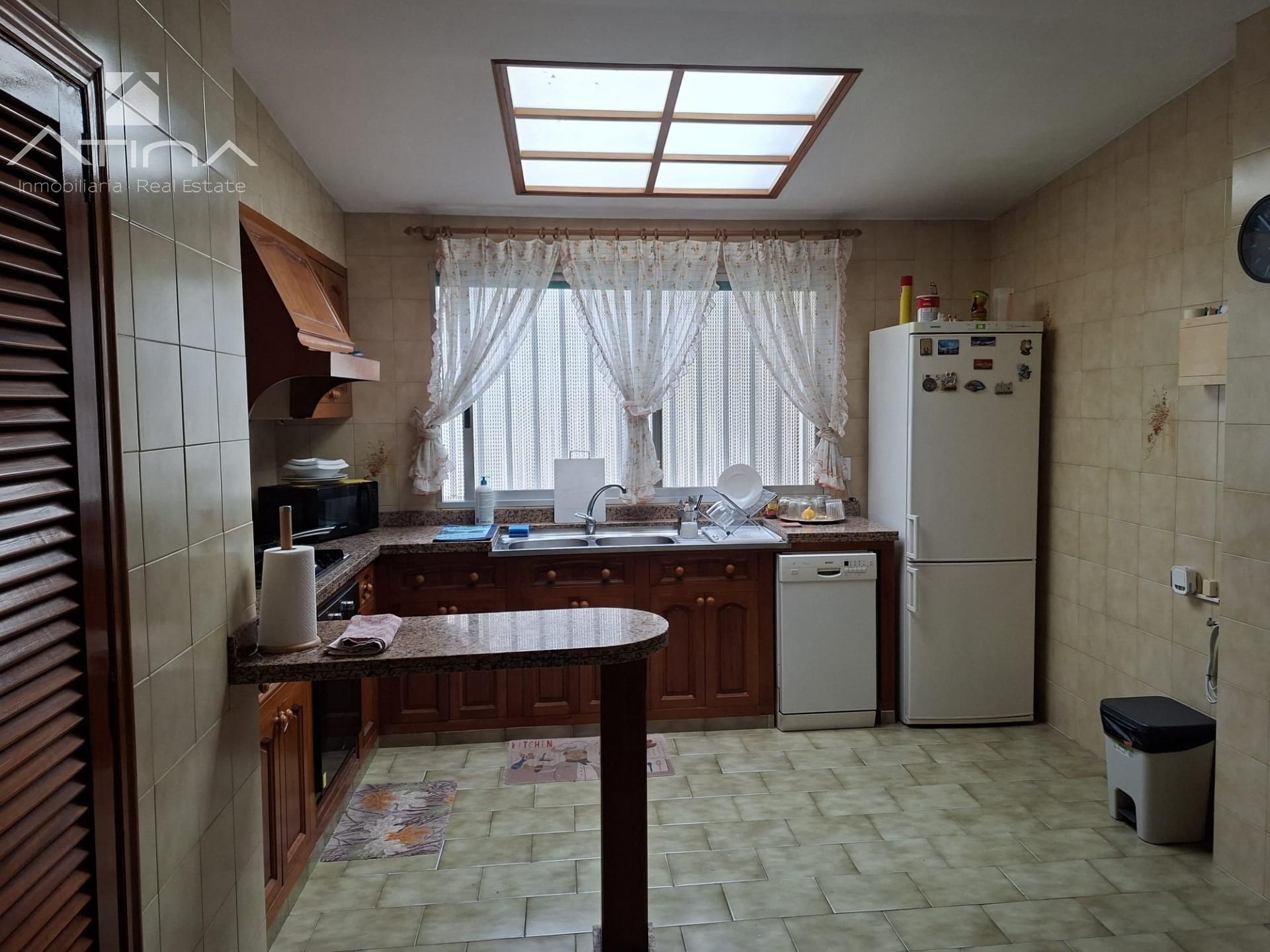 Cuina de Pis en venda en Almoines amb Aire condicionat, Terrassa i Traster