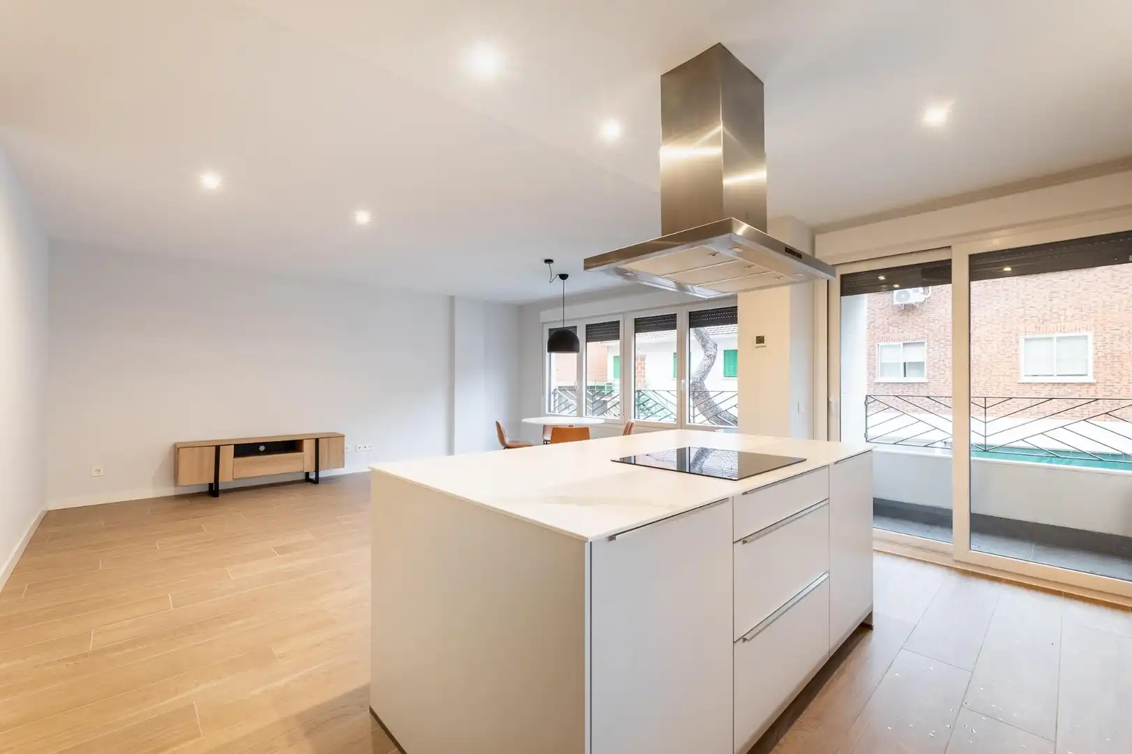 Duplex with garden for sale in Calle del Doctor Ramón Muncharaz 4, imagen 6