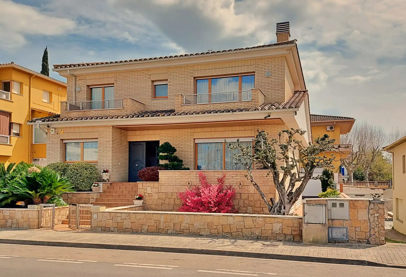 Vista exterior de Casa o xalet en venda en Banyoles amb Aire condicionat, Calefacció i Terrassa