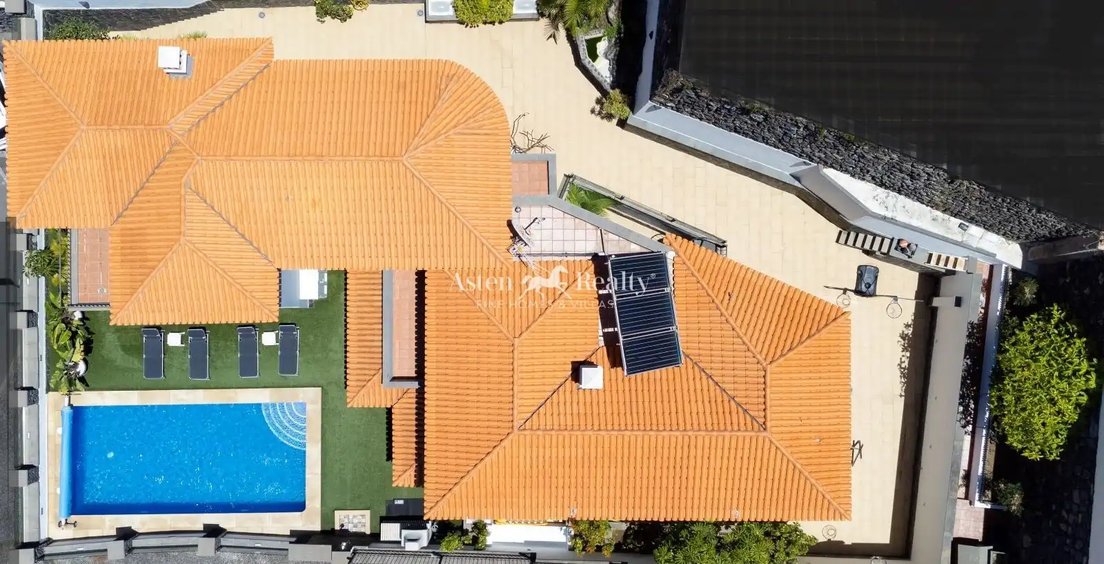 Houses for sale in De La Lancha, Playa Jardín