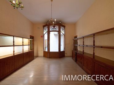 Local comercial de lloguer a Torroella de Montgrí