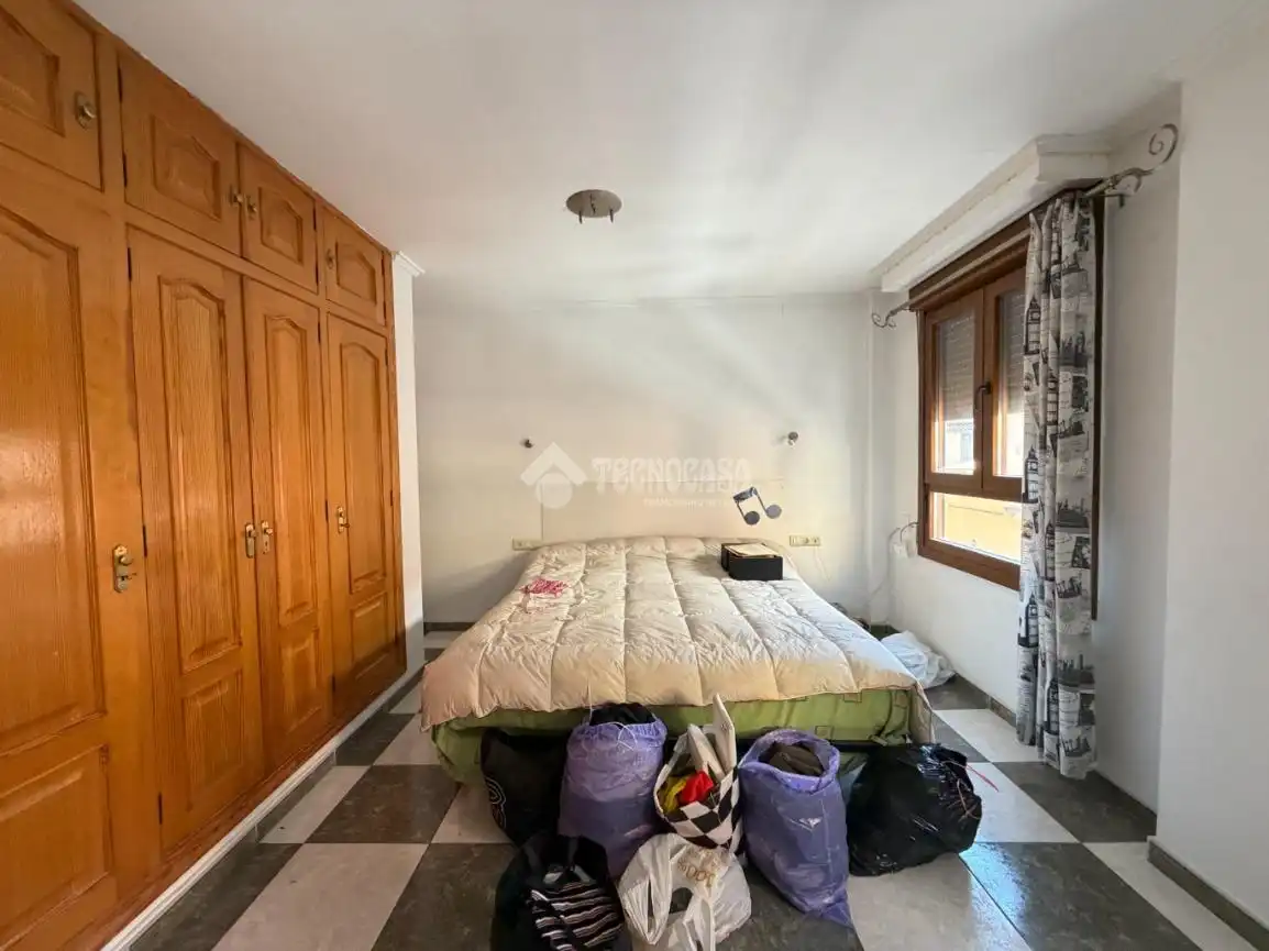 Habitación de Casa adosada en venta en Xirivella con Aire acondicionado